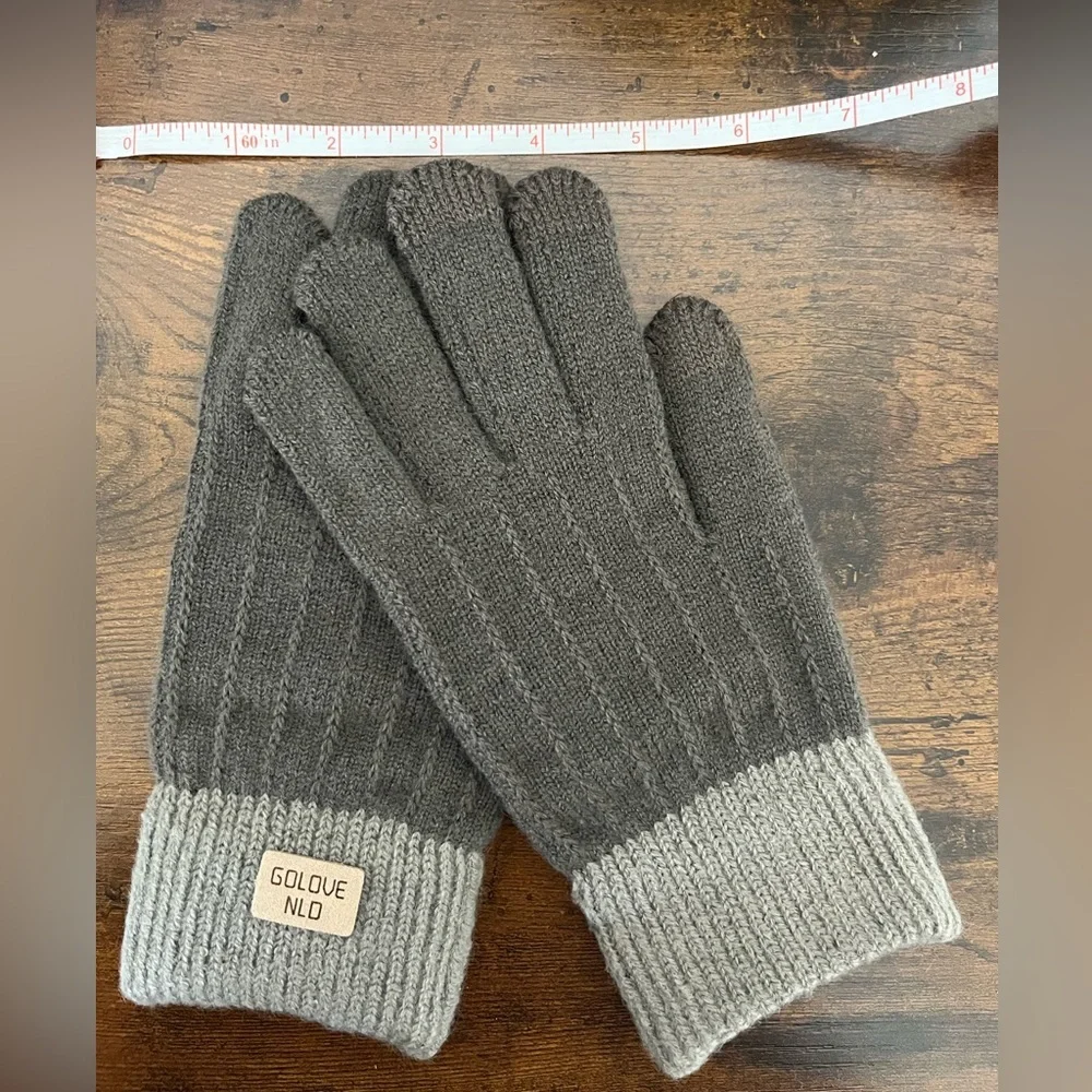NWT Winter Stretchy Knit Touch Screen Gloves. Tan Brown gray trim warm Unisex - Picture 4 of 4